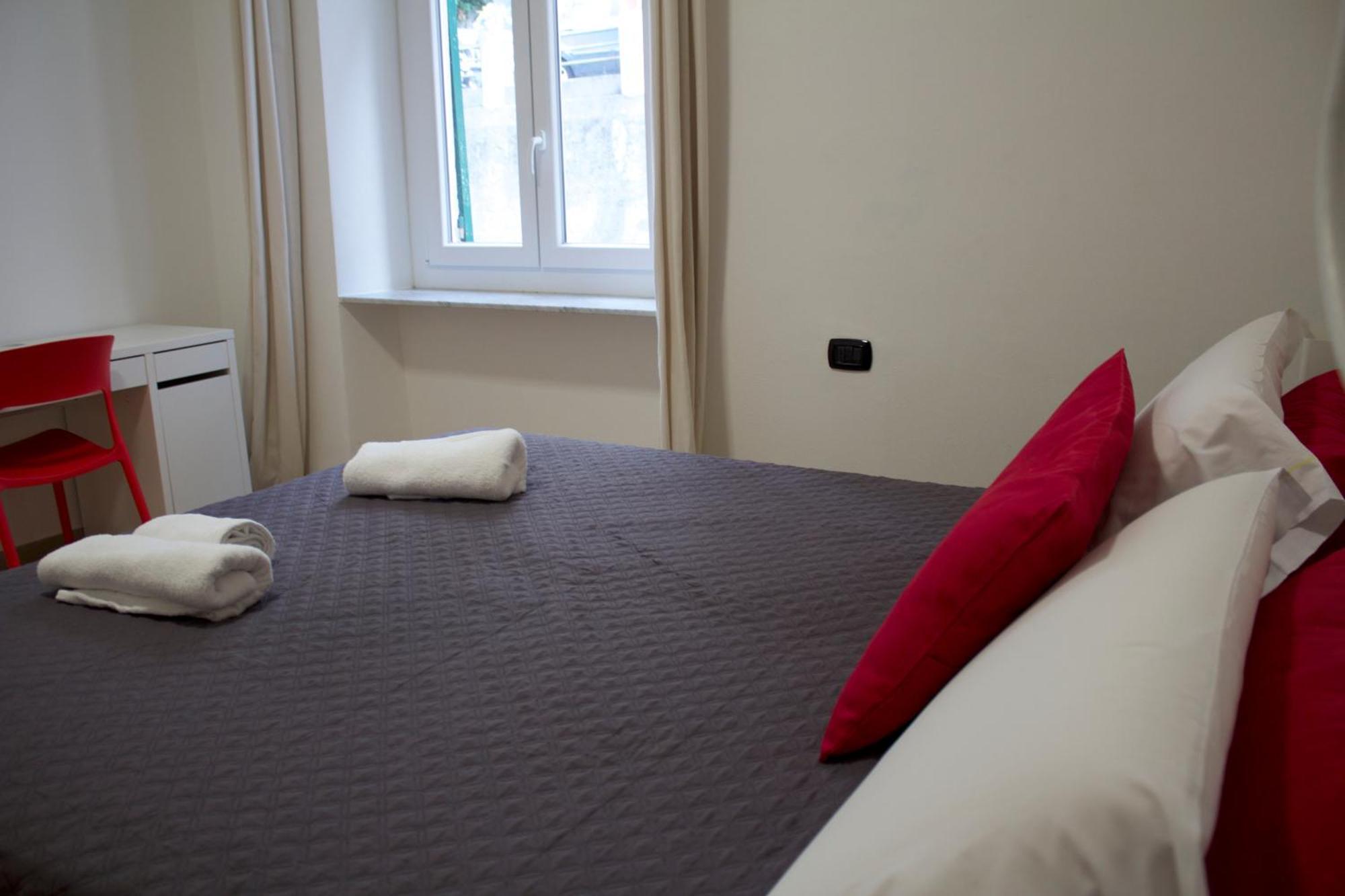 H2ome Lagaccio 4 Rooms, 2 Bathrooms, Ac, Near Principe Station Gênes