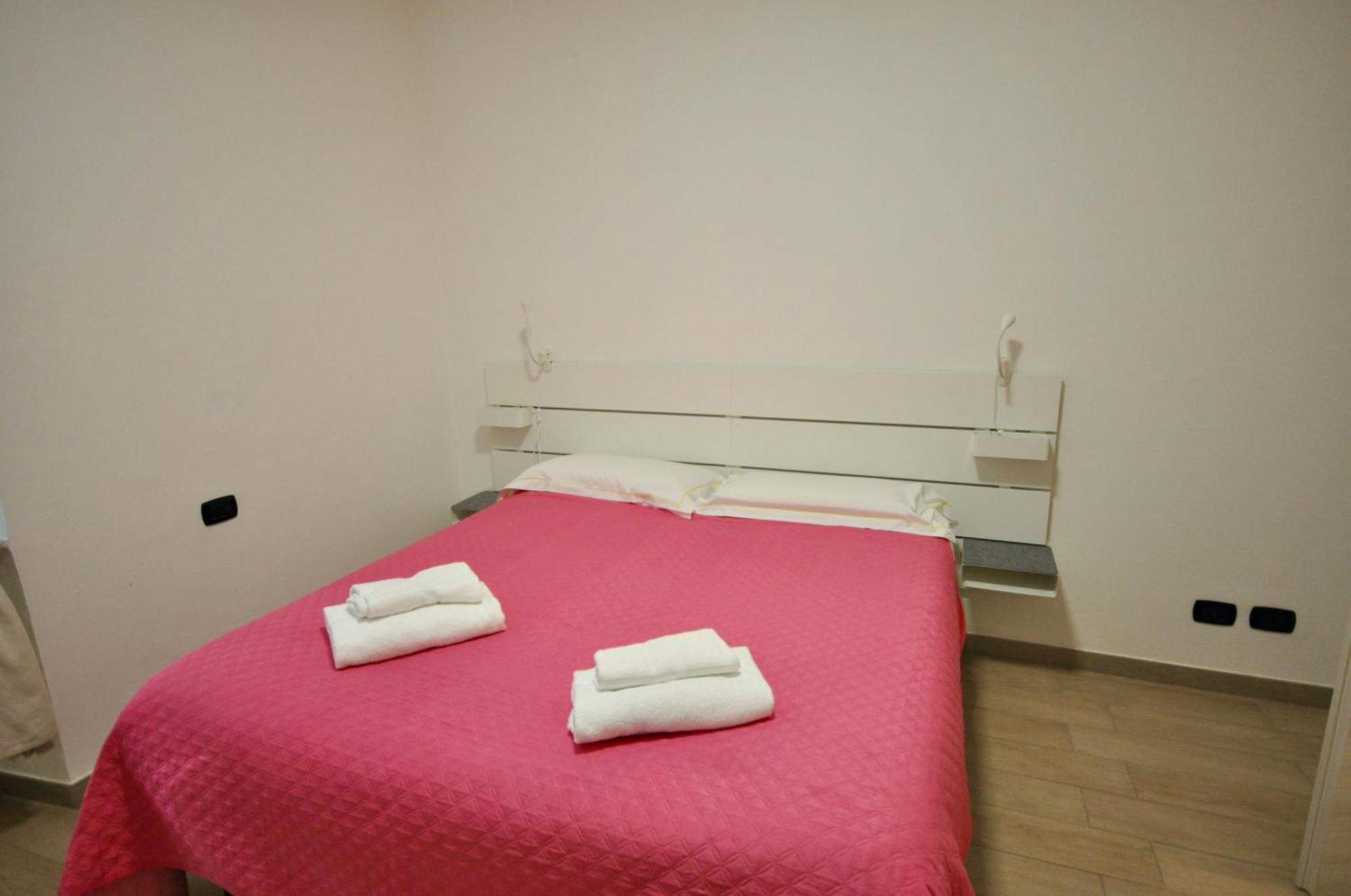 H2ome Lagaccio 4 Rooms, 2 Bathrooms, Ac, Near Principe Station Genova