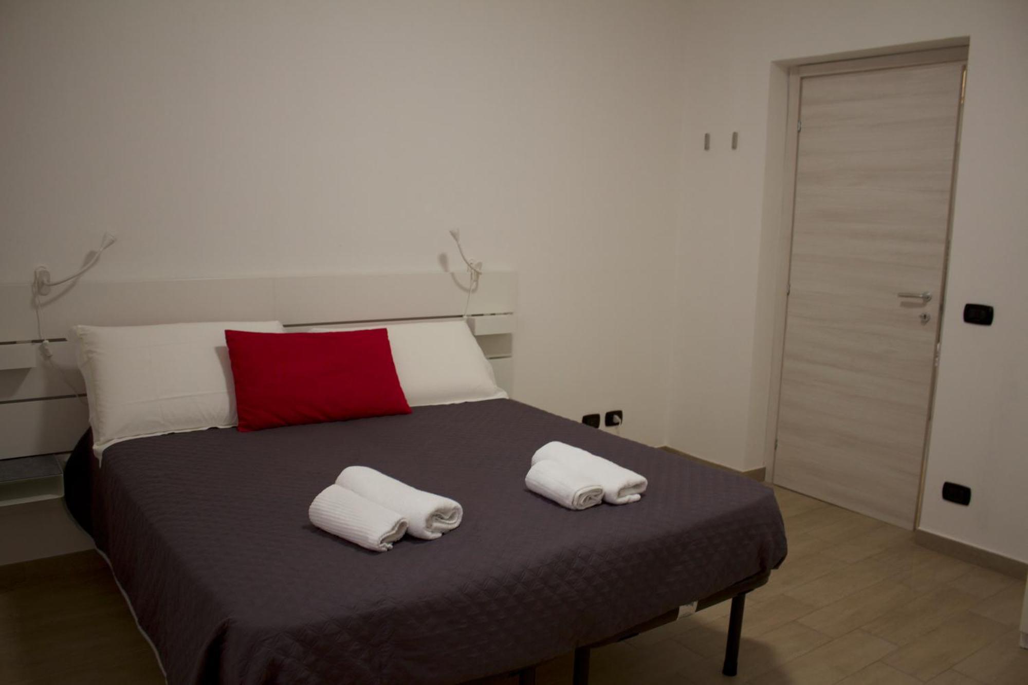 H2ome Lagaccio 4 Rooms, 2 Bathrooms, Ac, Near Principe Station Génova